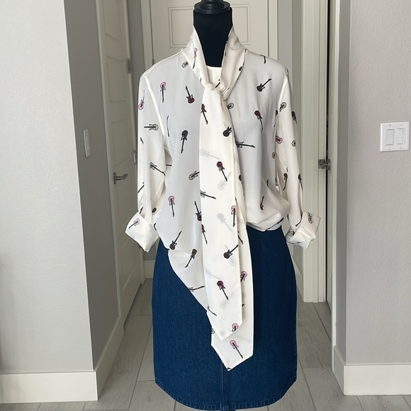 NWT Equipment Femme 💯Silk Top Size S - Picture 3 of 15